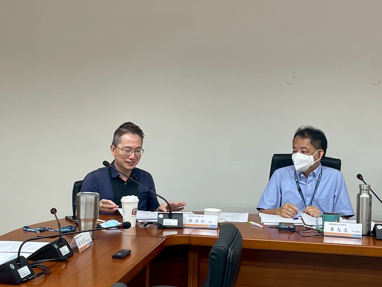 4.徐立仁醫師與黃志忠主任觀護人，就心理治療及醫療轉銜合作交流研商