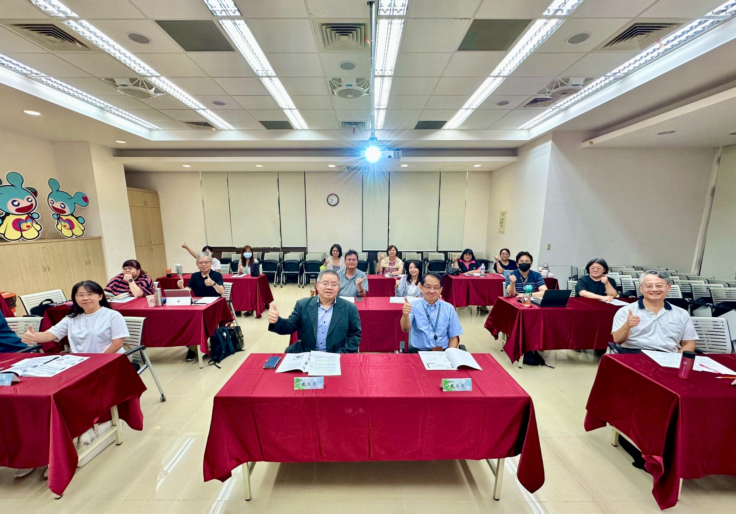 檢察長與促進者們合照