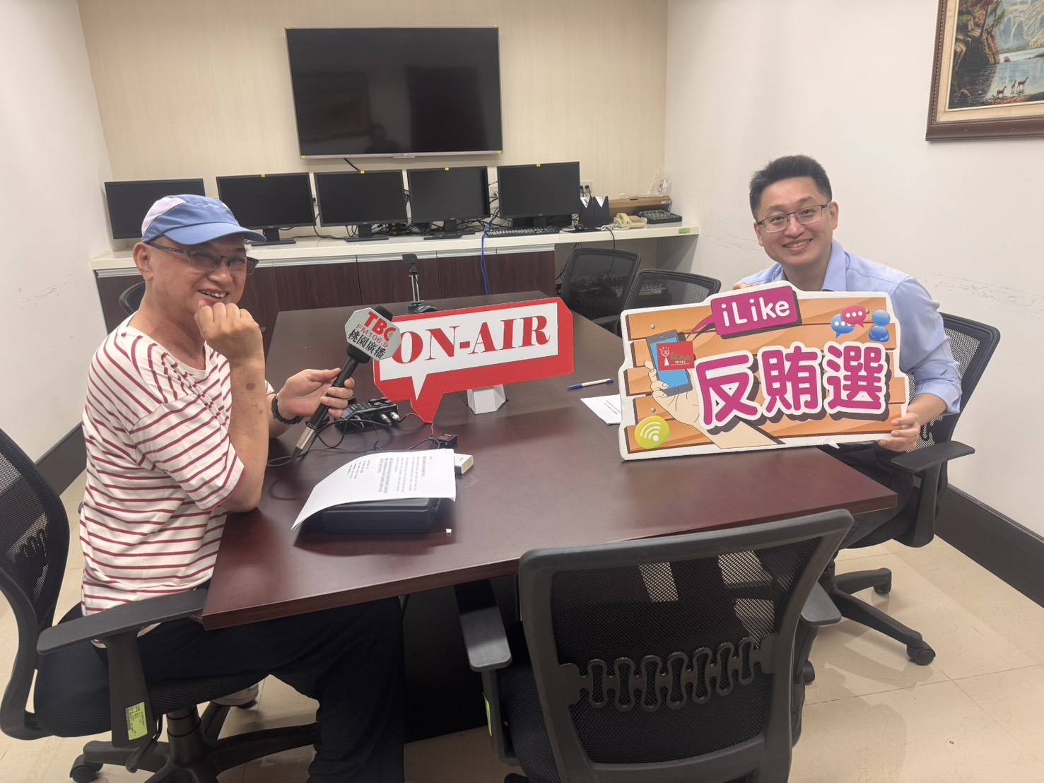 照片1(呂主任檢接受桃園廣播電台專訪)